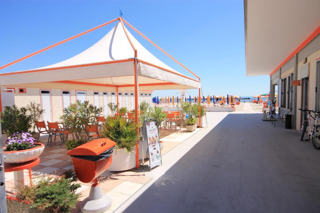 Agenzia Vear - Osti 100 Lido delle Nazioni Exterior photo