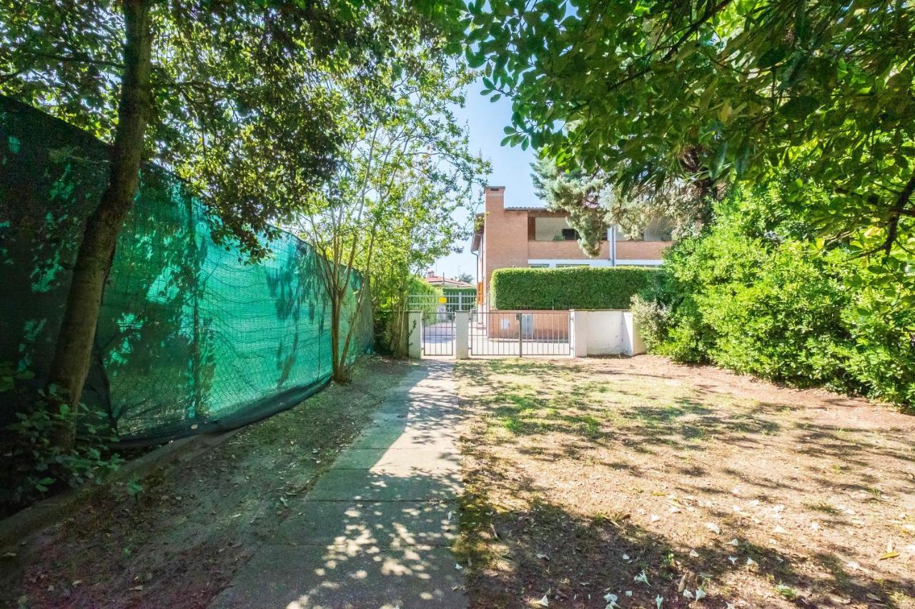 Agenzia Vear - Osti 100 Lido delle Nazioni Exterior photo